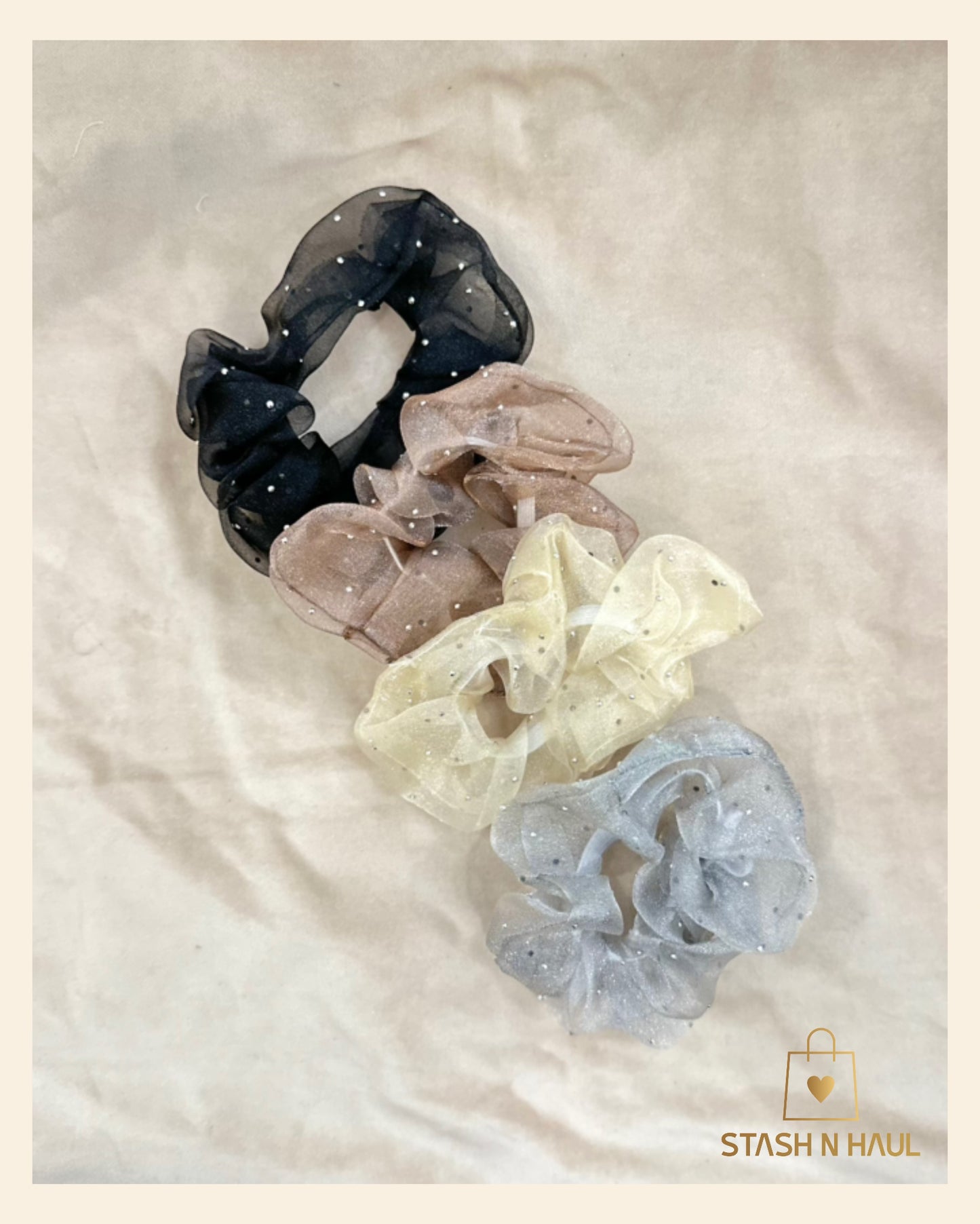 GLITZY SCRUNCHIES