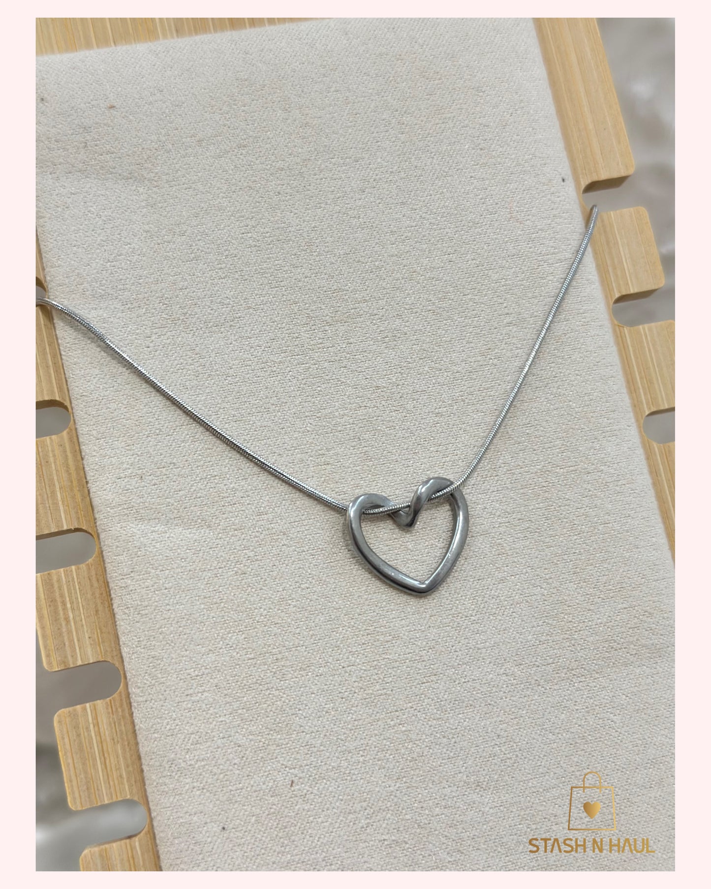 CORE NECKLACE