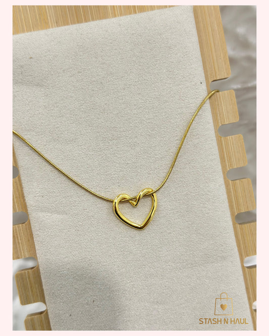 CORE NECKLACE